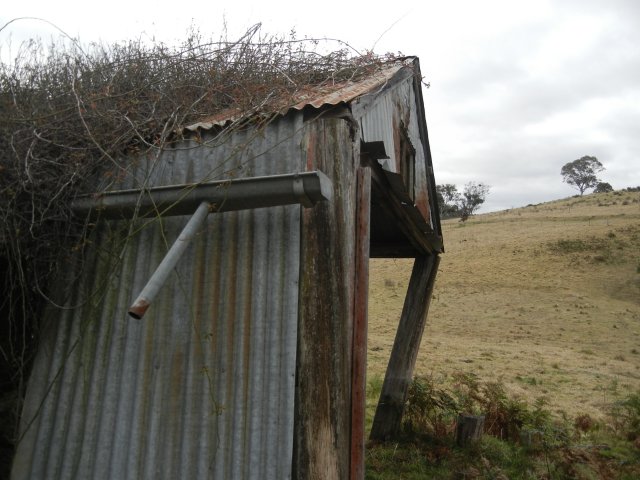 Old school building in Gundungurra country